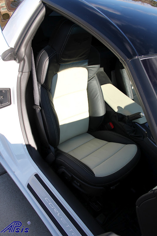 C6 2012 Seat-ebony + perf linen w-linen stitching-installed-8