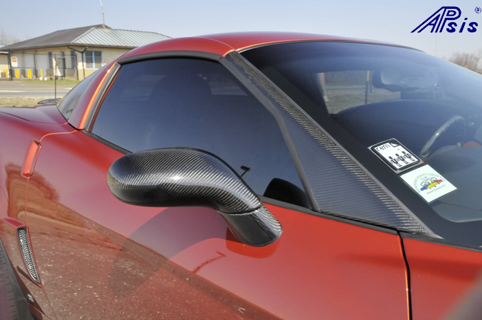 C6 Black CF-Side Mirror on AO-driver-2