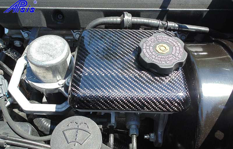 C7 Master Cylinder Cover-installed-outdoor-1