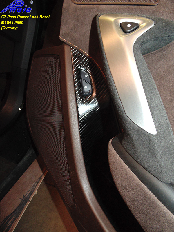 C7 Power Lock Bezel-matte-installed on jerseys car-4