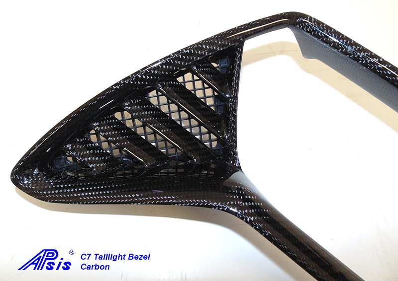 C7 Taillight Bezel-CF-individual-left-4 close shot