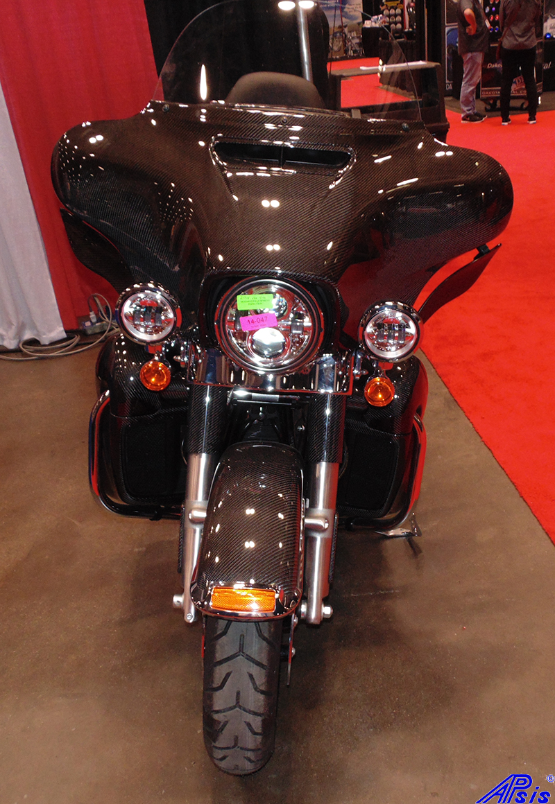 FLH Whole Bike-taken at v-twin expo-2