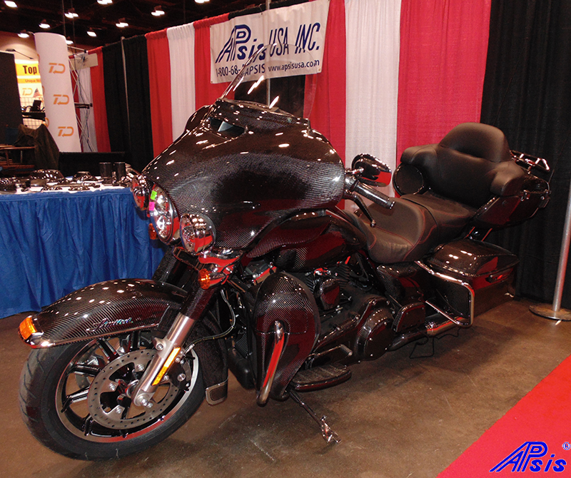 FLH Whole Bike-taken at v-twin expo-3