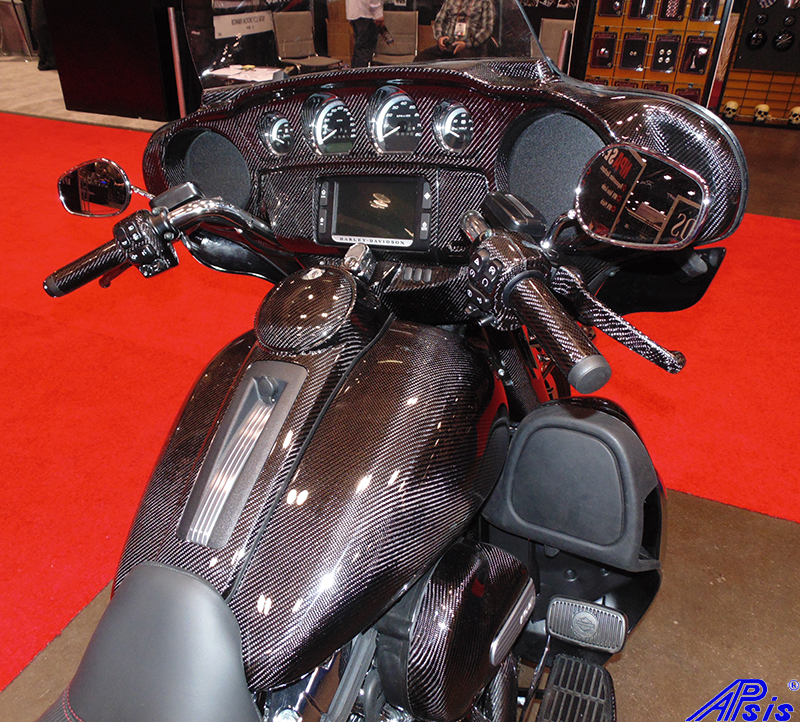 FLH Whole Bike-taken at v-twin expo-5